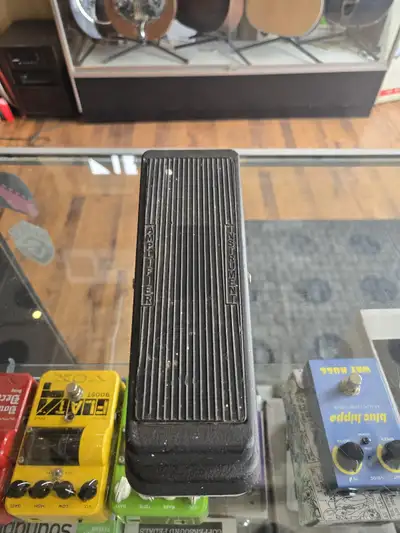 Jim Dunlop Original Crybaby Standard Wah Pedal, View more