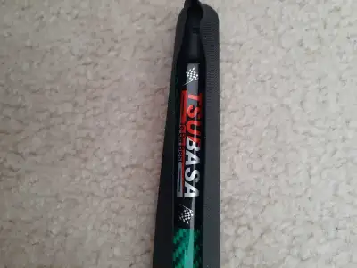 Tsubasa Hyundai Santa Cruz engine hood lift shocks. Brand new with all hardware to install. Green ca...