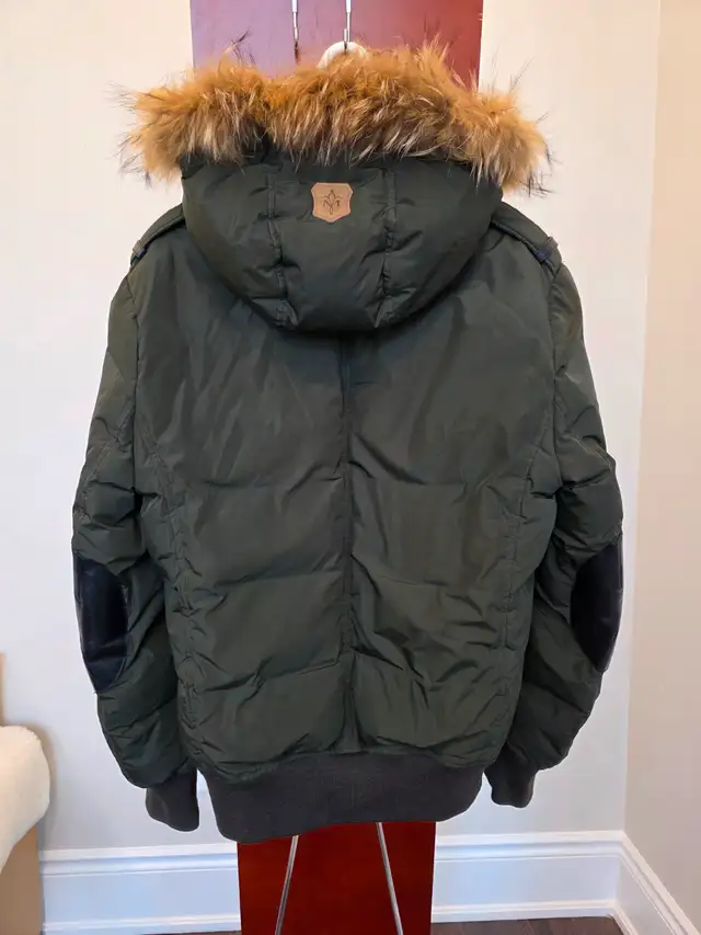 Mackage Men's Down Bomber - Green - Size 42 - Excellent Conditio in Men's in Markham / York Region - Image 3
