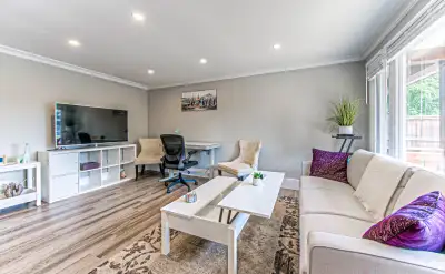 Furnished 3 BR Home in North Waterloo w Free Parking, Internet