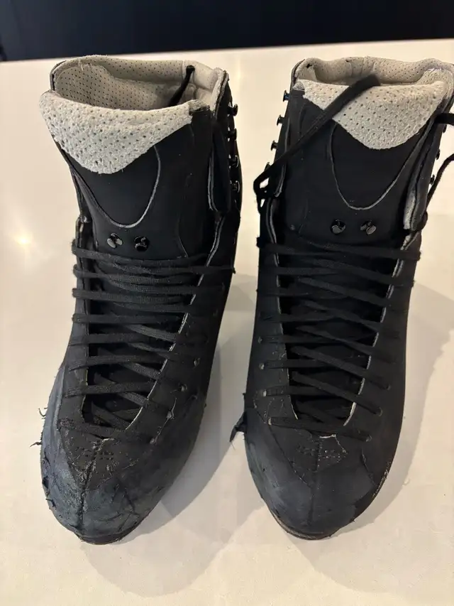 Jackson Ultima Men’s Supreme 5852 Figure Skating boot - 6.5 in Skates & Blades in Calgary - Image 10