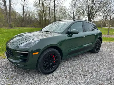 2018 Porsche Macan GTS Rare green colour with brown interior Includes full set winter tires on rims...