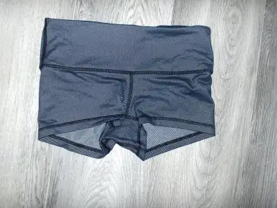 LULULEMON Ladies Size 2 Shorts, View more