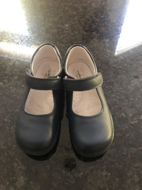 Children's Classics Leather Shoes - Size 11 (European 29)