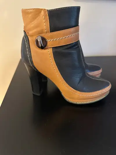 Bottillons à talon haut, View more