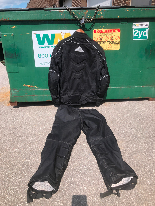 Tournament Jacket, Pants Fox Boots in Touring in Mississauga / Peel Region - Image 2