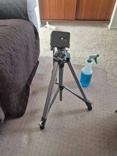 Vintage sunset tripod, View more