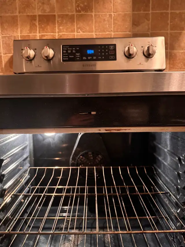 Samsung Range Fan Assist in Stoves, Ovens & Ranges in Markham / York Region - Image 3