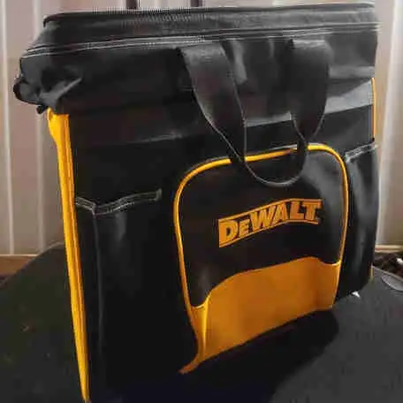 DEWALT HARD BOTTOM ROLLING TOTE BAG in Tool Storage & Benches in Hamilton - Image 2