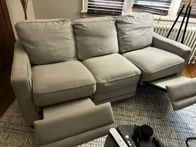 La-Z-Boy 3-Seat Dual Power Recliner Sofa - Light Grey Fabric, View more