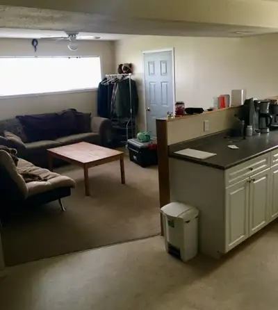 Located in the highly desirable neighborhood of Takhini East this 1 bedroom unit is close to Yukon U...