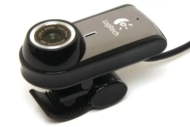 Logitech 2 MP Portable QuickCam Pro for Notebooks in Laptop Accessories in Oakville / Halton Region - Image 2