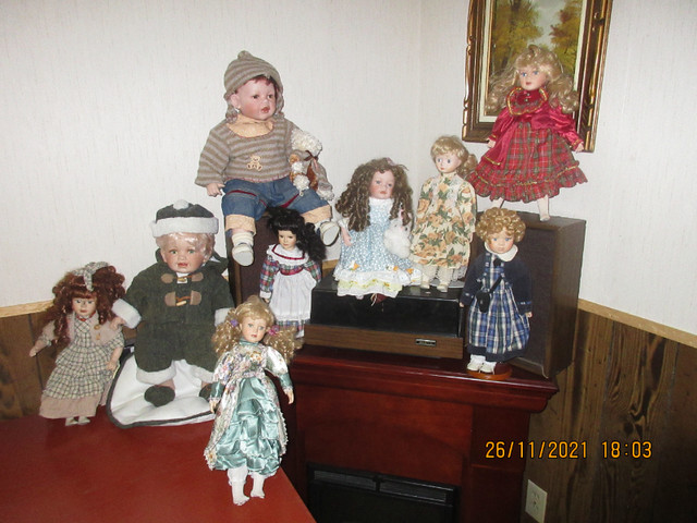 CERAMIC DOLLS in Hobbies & Crafts in Chatham-Kent - Image 3