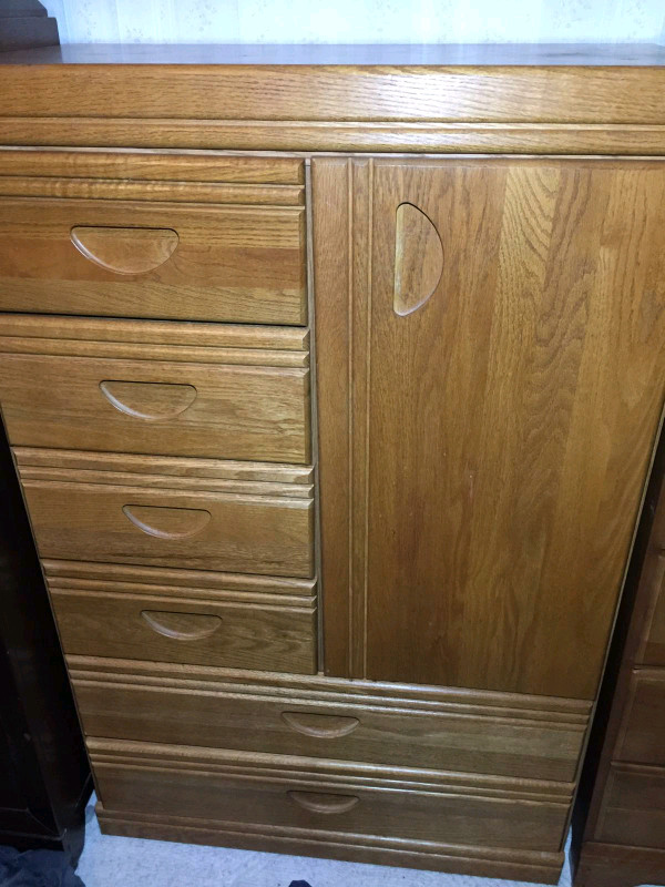 I deliver. Vintage dresser chest of drawers in Arts & Collectibles in St. Albert