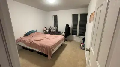 Private Room Share Bathroom For Rent in Riverside South