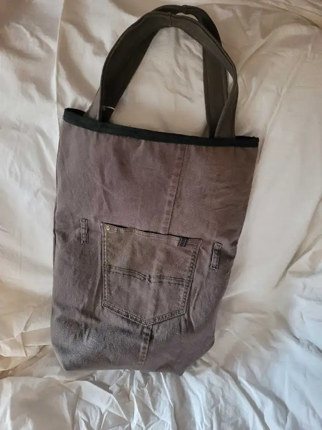 Harley Davidson Tote in Women's - Bags & Wallets in Sudbury - Image 3