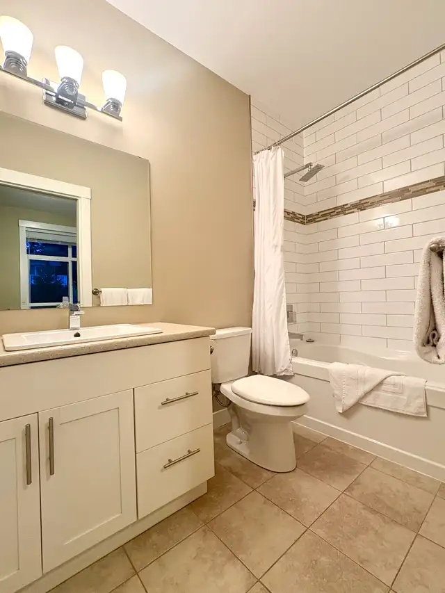 2 Bedroom 2 Bath Newer Condo in Long Term Rentals in Kitimat - Image 9