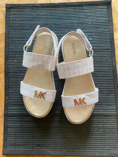 Michael Kors ladies sandals 40$, View more