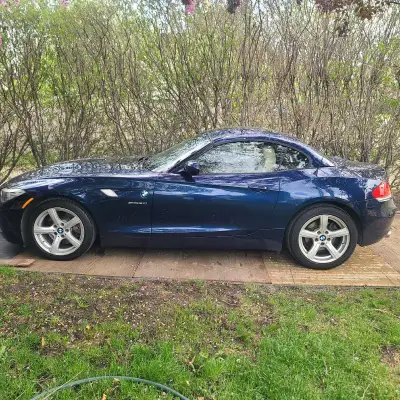 2009 BMW Z4 sDrive 30i, Automatic Transmission paddle shift, 3 liter Straightline six naturally aspi...