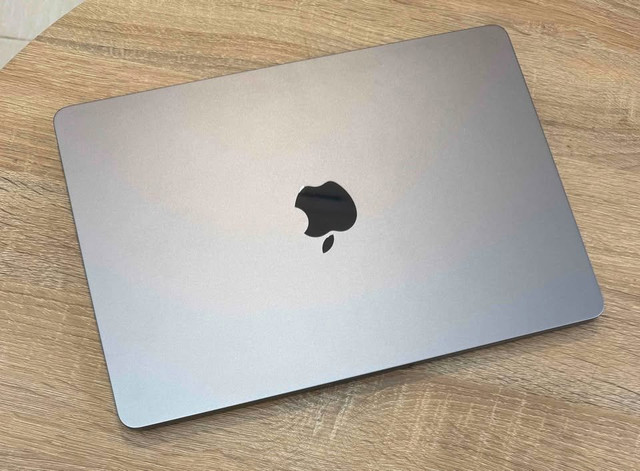 M2 chip Macbook Air 13 A2681 (2022) !!! in Laptops in Mississauga / Peel Region