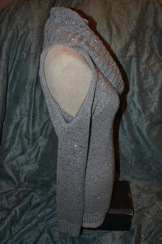 Michael Kors Grey Sequin Cold Shoulder Cowl Sweater Work XS in Women's - Tops & Outerwear in Ottawa - Image 3