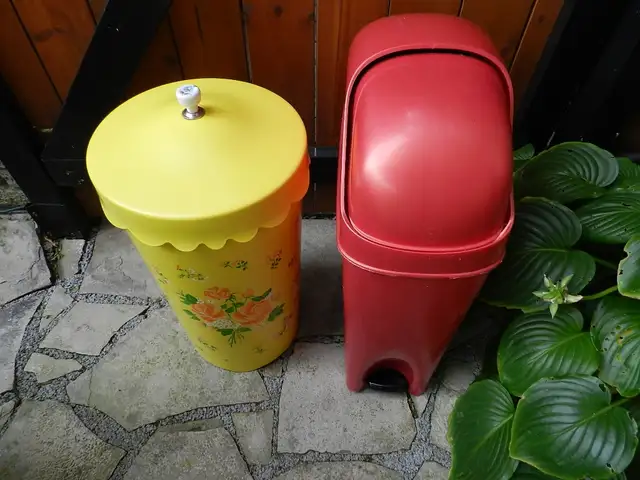 2pc Pop-Of-Colour Retro Kitchen Recycle+Trash+Food Bins Ea@