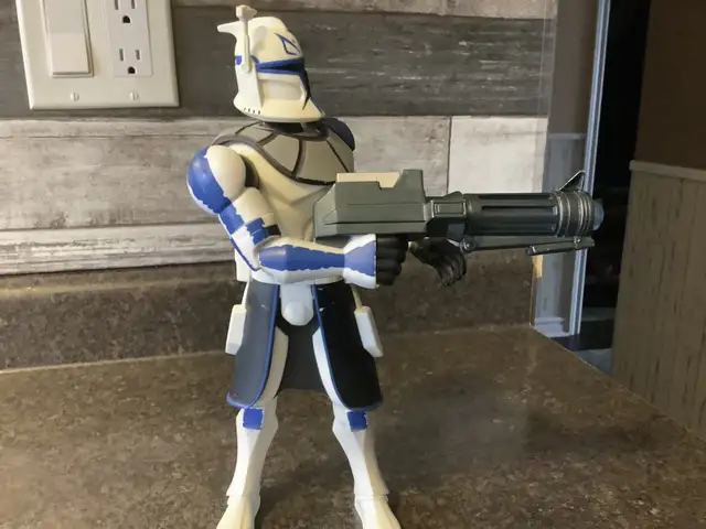 STAR WARS 10” TALKING CLONE WARS CLONE TROOPER CAPTAIN REX in Toys & Games in London - Image 7