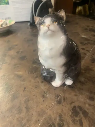 Royal Doulton Cat, View more