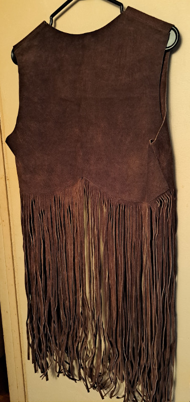 Vintage Fringed Suede Vest-Mens late 60's in Arts & Collectibles in Oshawa / Durham Region - Image 2