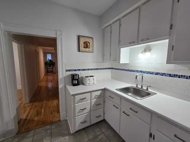 Plateau Spacious 5 and half for rent, furnished in Long Term Rentals in City of Montréal - Image 10