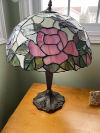 Tiffany Style Decorator Lamp