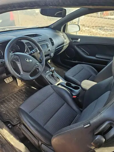 2019 kia Forte koup sx for parts only call A-Z RECYCLING LTD for more information thanks