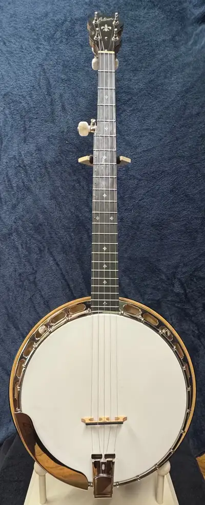 2009 Gibson RB right-hand banjo with tone ring = 'RB Deluxe', View more