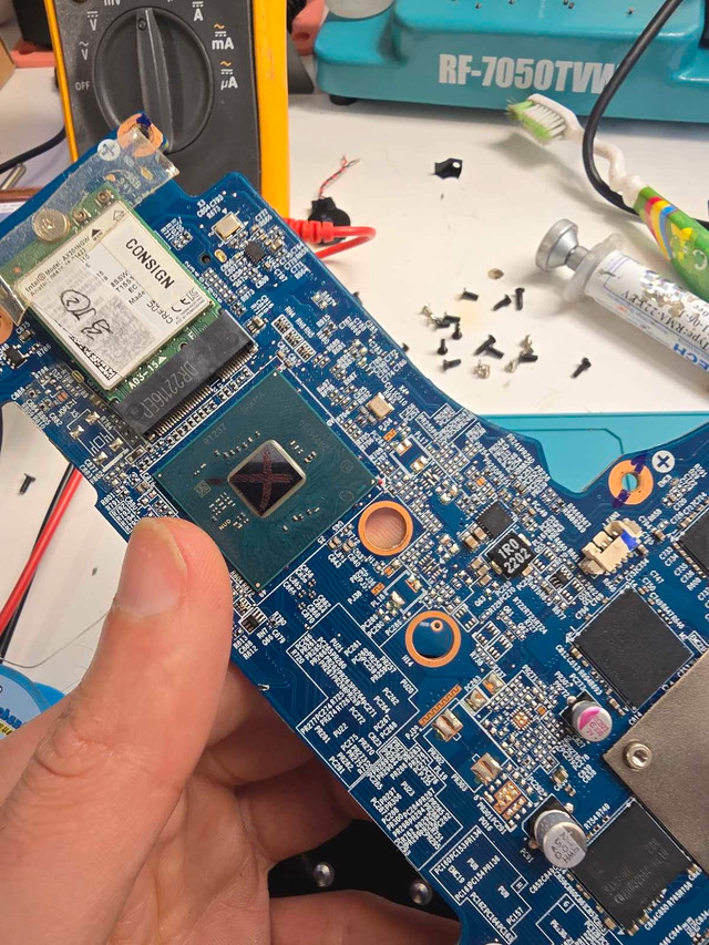 Repair laptop & mobile in Programmers & Computer in Markham / York Region