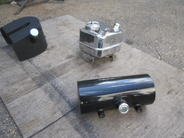 Harley Davidson Custom Oil Tanks Chopper in Arts & Collectibles in Mississauga / Peel Region - Image 4