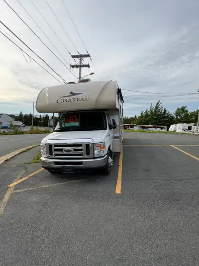 2023 Thor Chateau 25V. It sleeps six, has a rear bedroom, a full kitchen with a three-burner stove a...