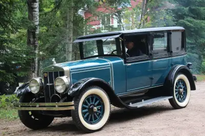Franklin 1928- 4doors Sedan Berline 11B. 6 cylinders air cool engine 3 speed standard floor shift. E...