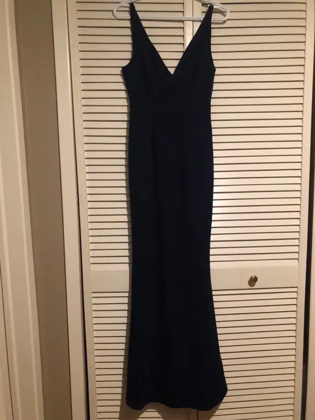 Lulu’s navy blue long gown maxi dress XS in Women's - Dresses & Skirts in City of Toronto - Image 7