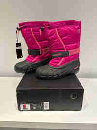 Sorel Youth Flurry winter boots.  Size 5.  Brand new, never worn