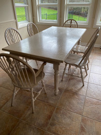 Dining Table with 6 chairs 