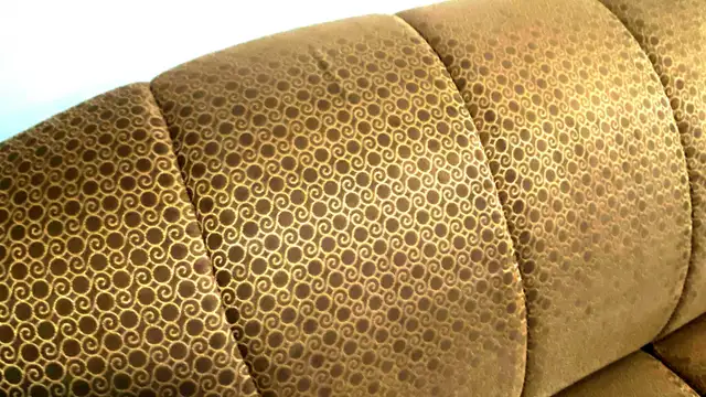 Pullout Bed Couch in Couches & Futons in Portage la Prairie - Image 4