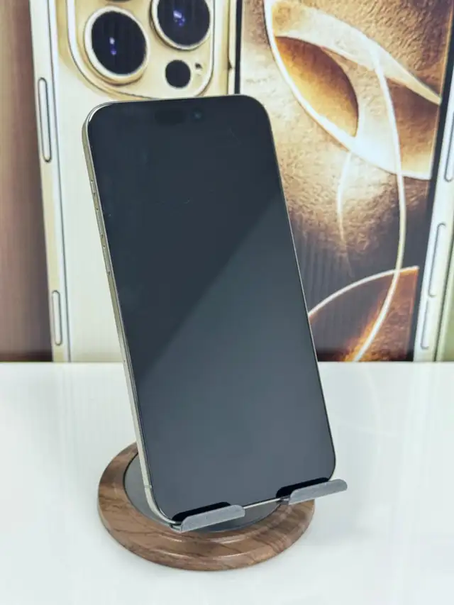 IPhone 15 Pro Max (256GB) With 1 Year Warranty in Cell Phones in Vancouver - Image 5