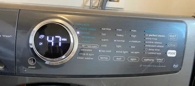 Excellent front load Electrolux PerfectSteam Washing Machine in Washers & Dryers in Kitchener / Waterloo - Image 4