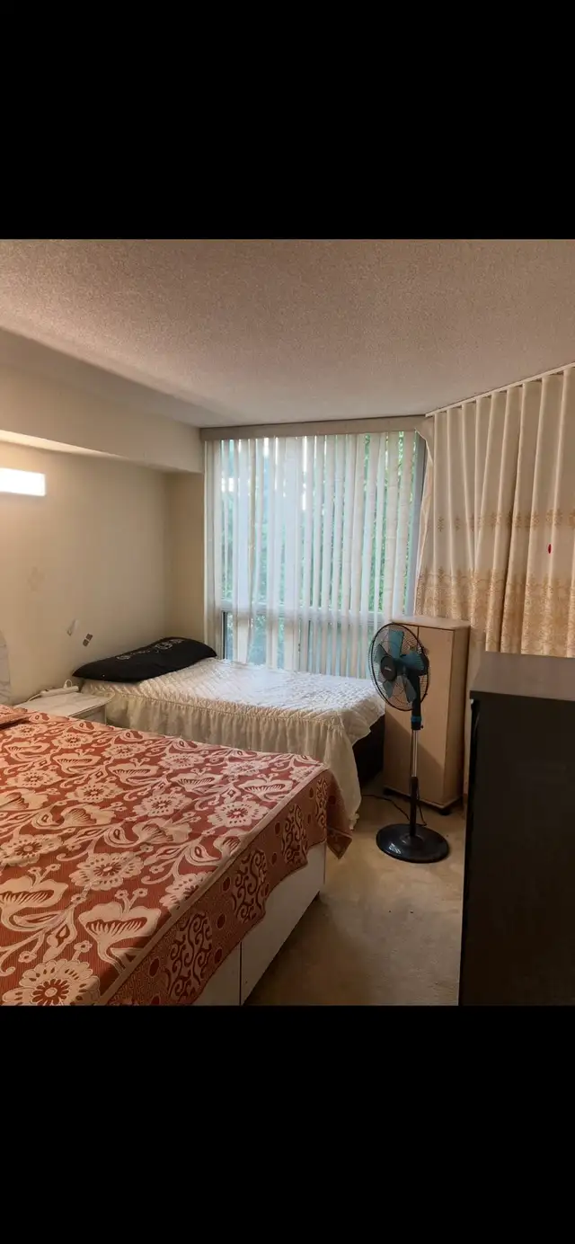 Room Rental Furnished  $600 for females Near Square One in Room Rentals & Roommates in Mississauga / Peel Region - Image 10