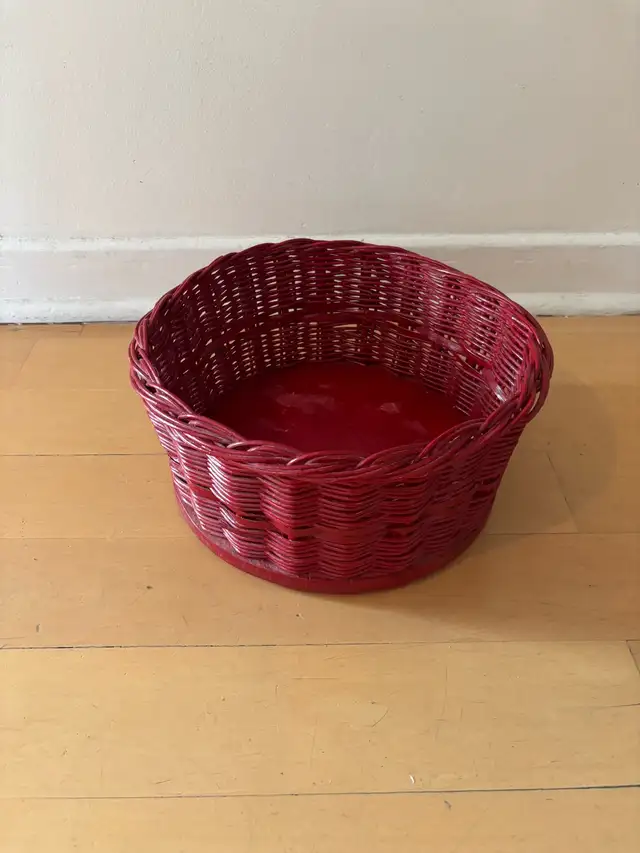 Red Wicker Basket - Panier Rouge en Osier 62863728493697128