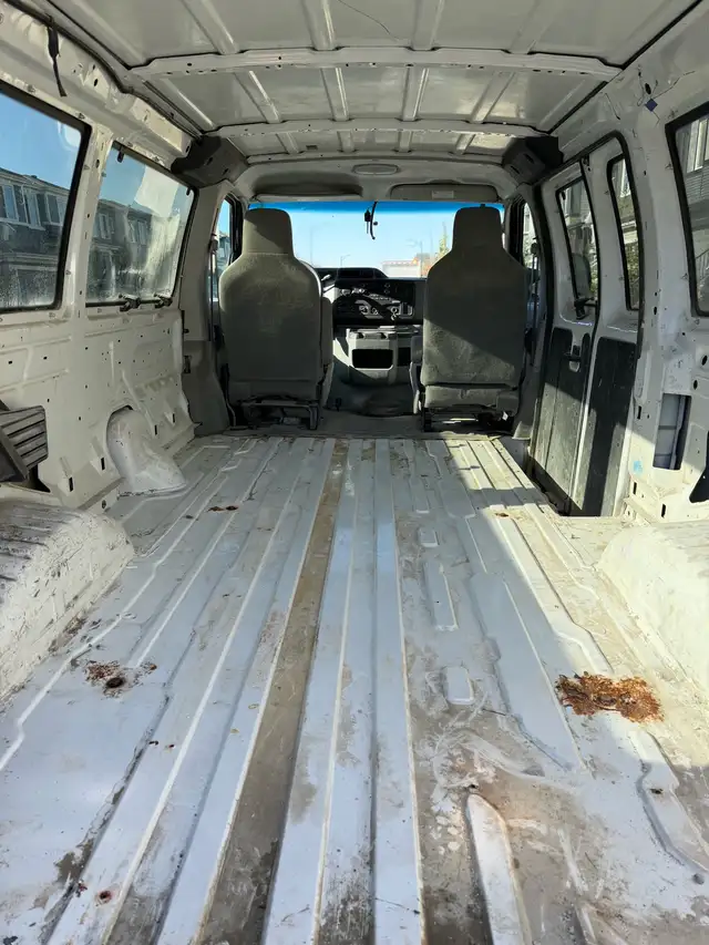 2011 Ford E-150 Van 505829800270243847