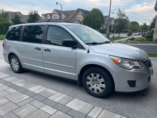 2012 Volkswagen Routan
