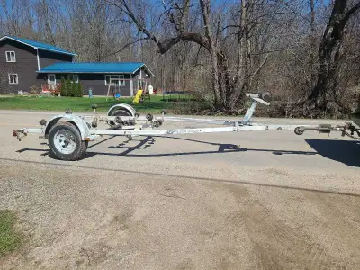 $1000 OBO Boat trailer Easy loader New tires and rims last year, just needs lights and plates
