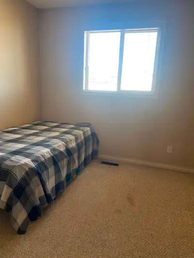 Room for rent northeast please call or text 780-200-2624
