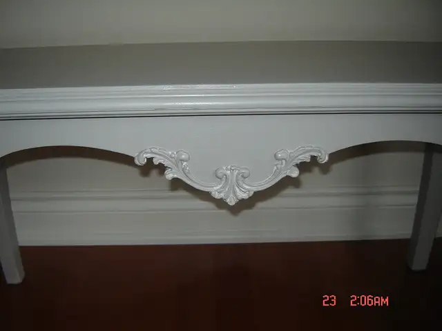Lovely Antique Solid  Wood Grey Coffee Table in Coffee Tables in City of Toronto - Image 4